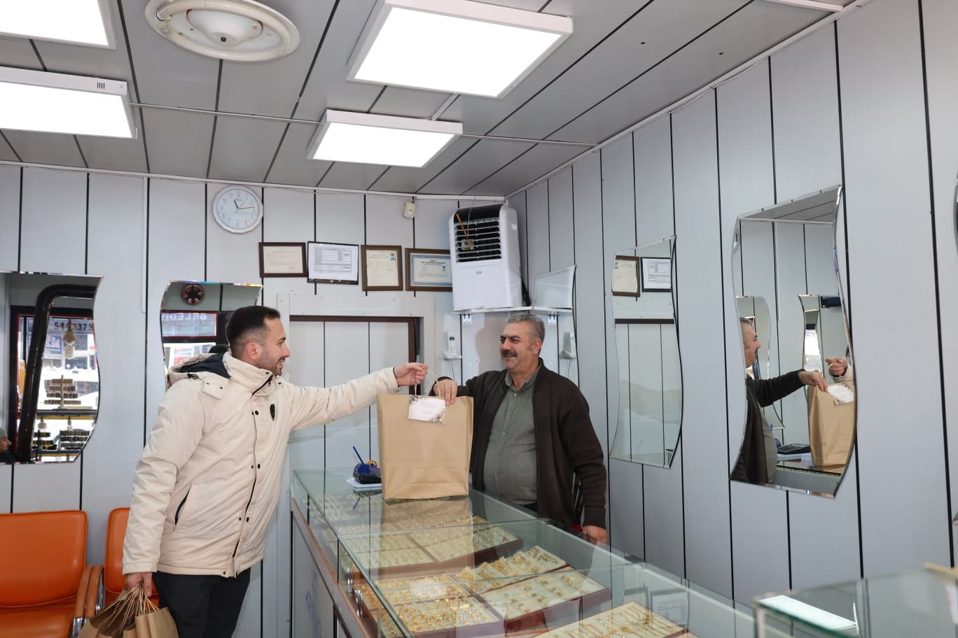 BÜNYAN BELEDİYESİNDEN YENİ YIL HEDİYELERİ