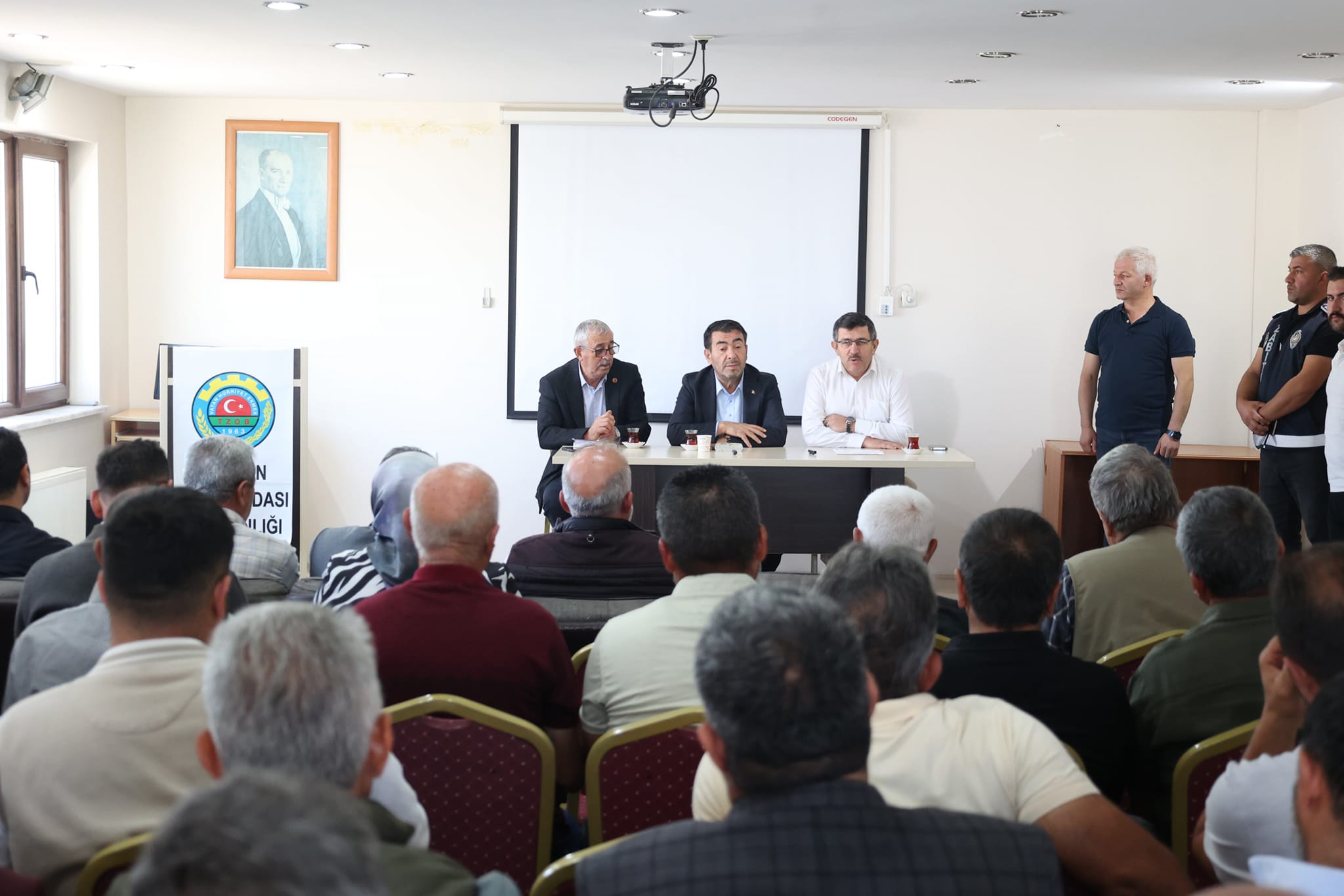 ZİRAAT ODASINCA DÜZENLENEN TOPLANTIDA MUHTARLARIN TALEPLERİ DİNLENDİ