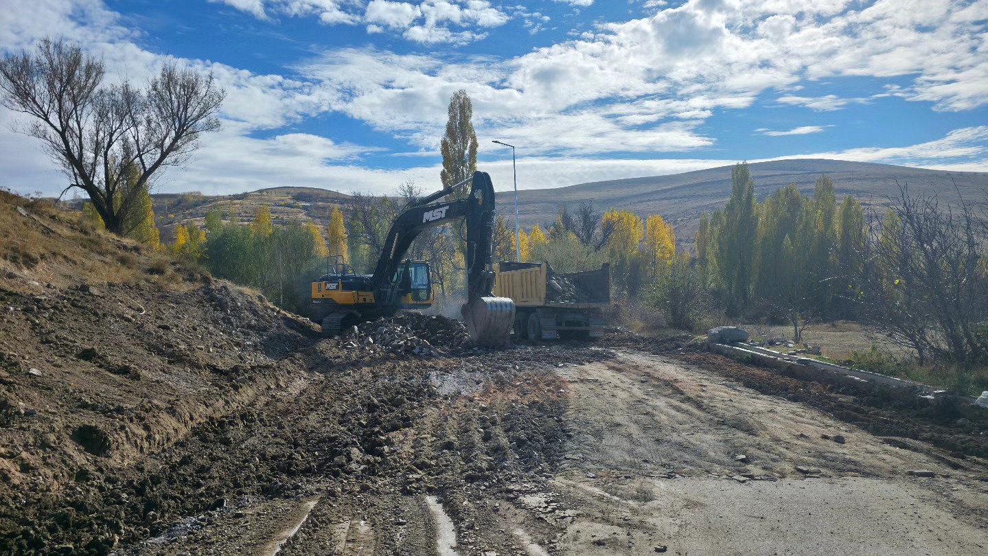 DEĞİRMEN RESTORAN ÇEVRESİ ASFALT ÇALIŞMASI.