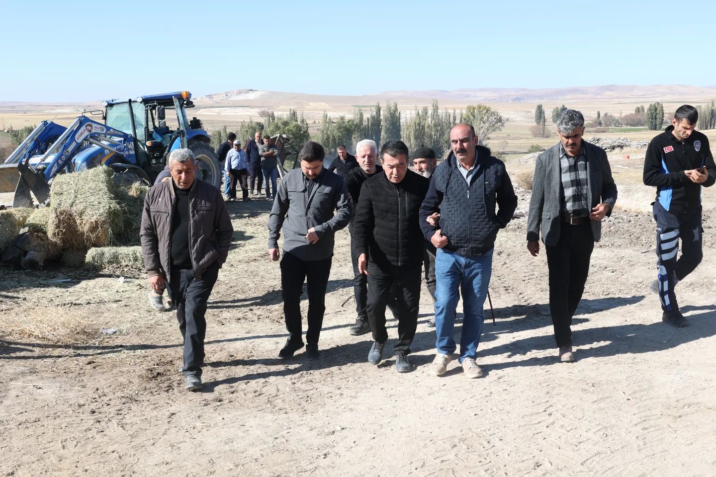 EKİNCİLER MAHALLESİ'NDE ÇIKAN YANGIN SONRASI BAŞKAN METİN OLAY YERİNDE