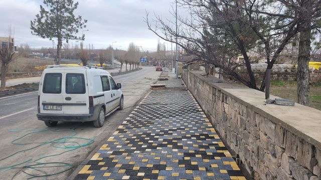 ​Sümer Mahallesinde yaya yolu kaldırım çalışmalarına başlandı