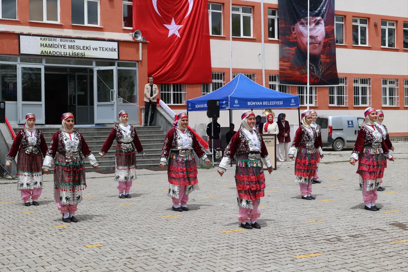 19 Mayıs Atatürk'ü Anma, Gençlik ve Spor Bayramı