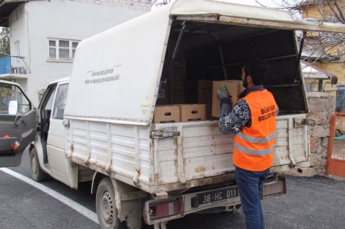 Ekiplerimiz ramazan yardım paketlerini ihtiyaç sahiplerine ulaştırdı