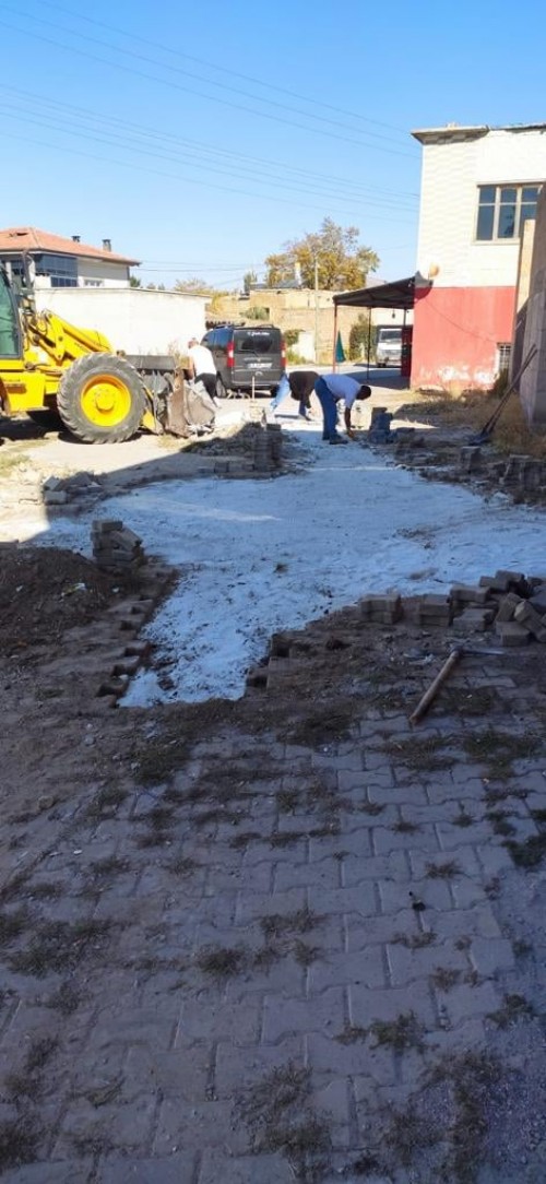 ​AKMESCİT MAHALLEMİZDE PARKELER YENİLENDİ