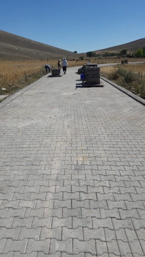 ​Dağardı Mahallemizde üstyapı parke çalışmalarımız sürüyor