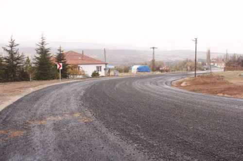 ​Burhaniye Mahallemizde tehlike arz eden yol asfaltlandı