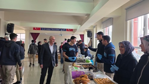 NACİ BAYDEMİR ANADOLU İMAM HATİP LİSESİNDE DÜZENLENEN KERMES