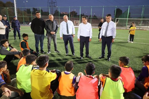VALİ GÖKMEN ÇİÇEK'TEN SPORCU GENÇLERE ZİYARET