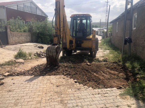 ​Ekiplerimiz bozulan yollarda bakım, onarım ve yenileme çalışmalarına devam ediyor