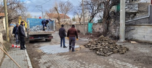 Sümer ve Camiicedit Mahallelerimizde yol bakım  çalışmaları yapıldı.