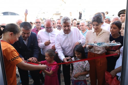 KAPALI YÜZME HAVUZU AÇILDI