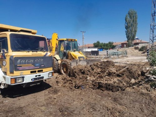 Sel hasarlarının giderilmesi gibi birçok farklı alanda ve farklı bölgelerde çalışmalarını sürdürüyor