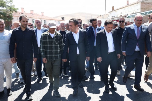 BAŞKAN METİN, CENAZE NAMAZI ÖNCESİ GÜLLÜCEYE GİTTİ