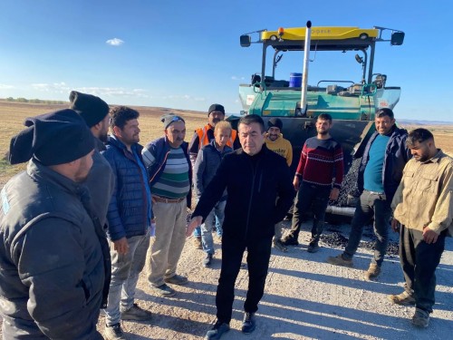 ASFALT ÇALIŞMALARI KARACAÖREN MAHALLEMİZDE DEVAM EDİYOR